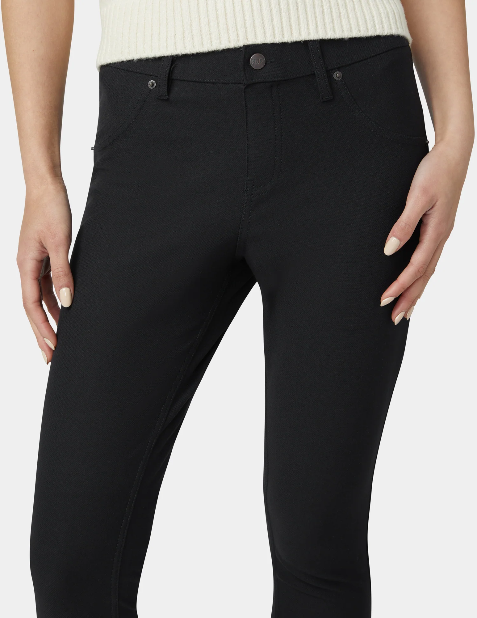 Essential Denim Mid-Rise Capri - Image 5