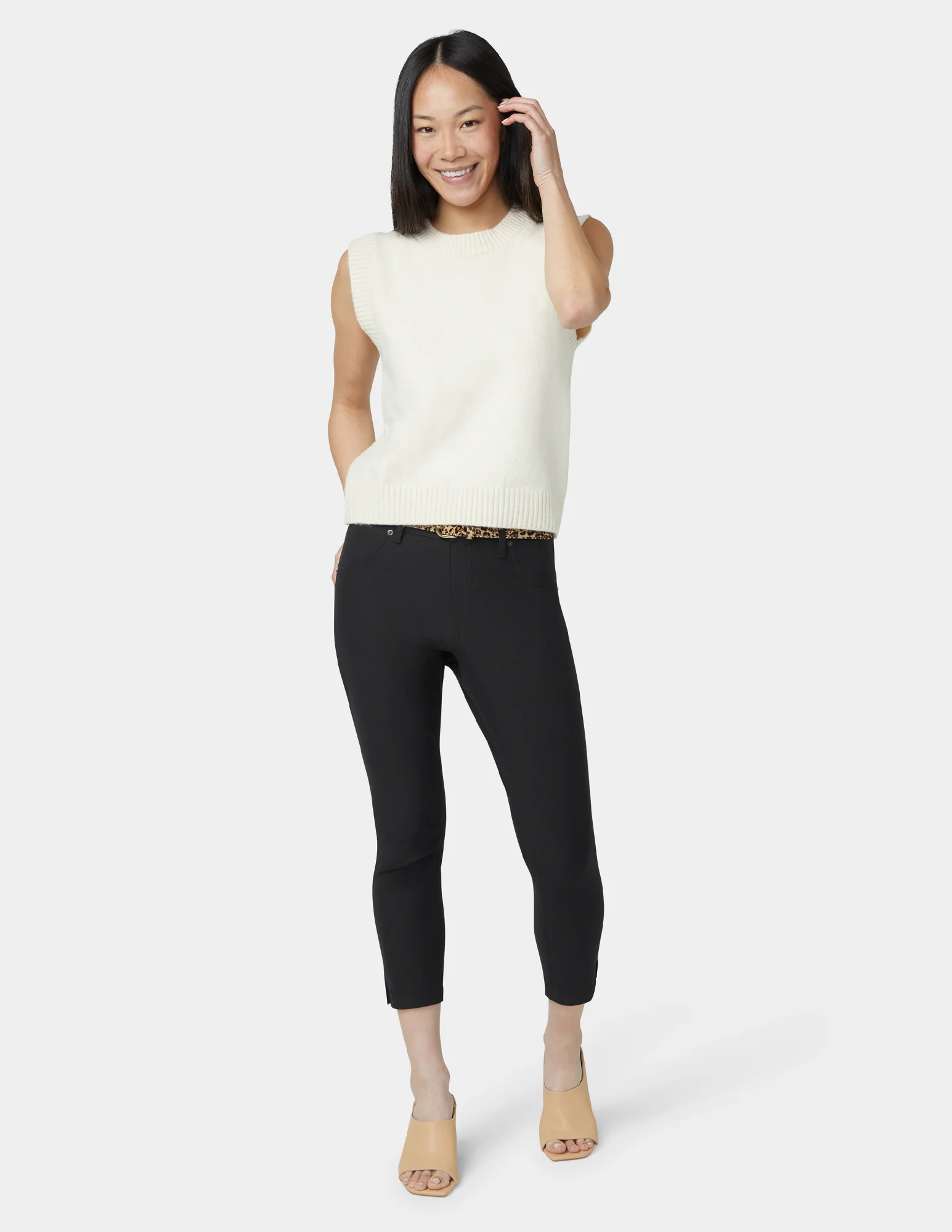 Essential Denim Mid-Rise Capri - Image 7