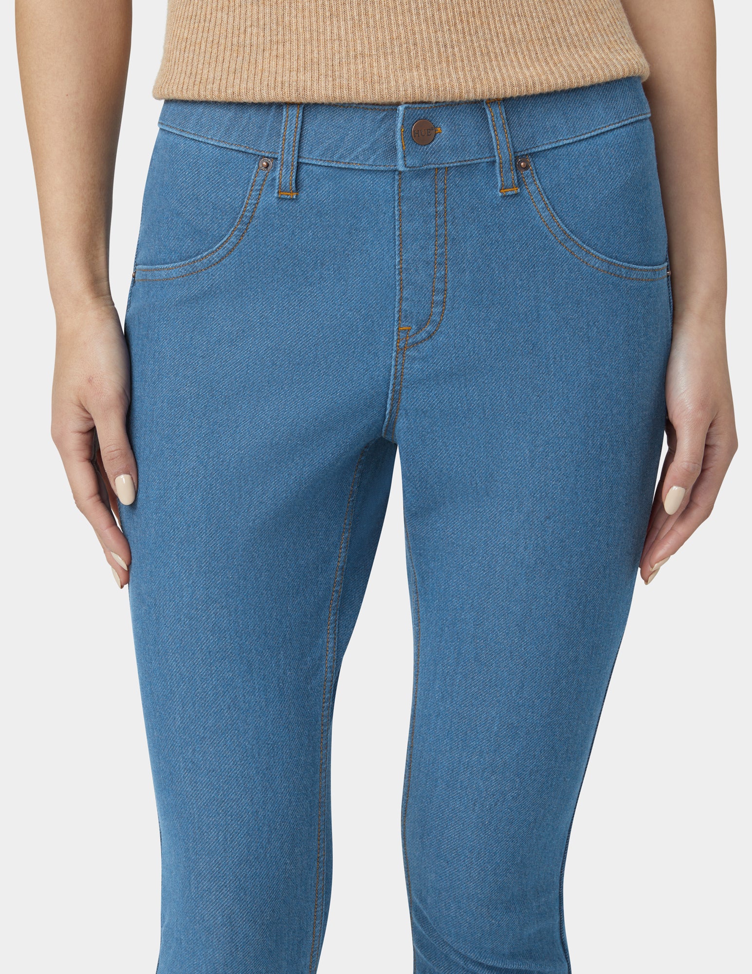 Essential Denim Mid-Rise Capri - Image 5