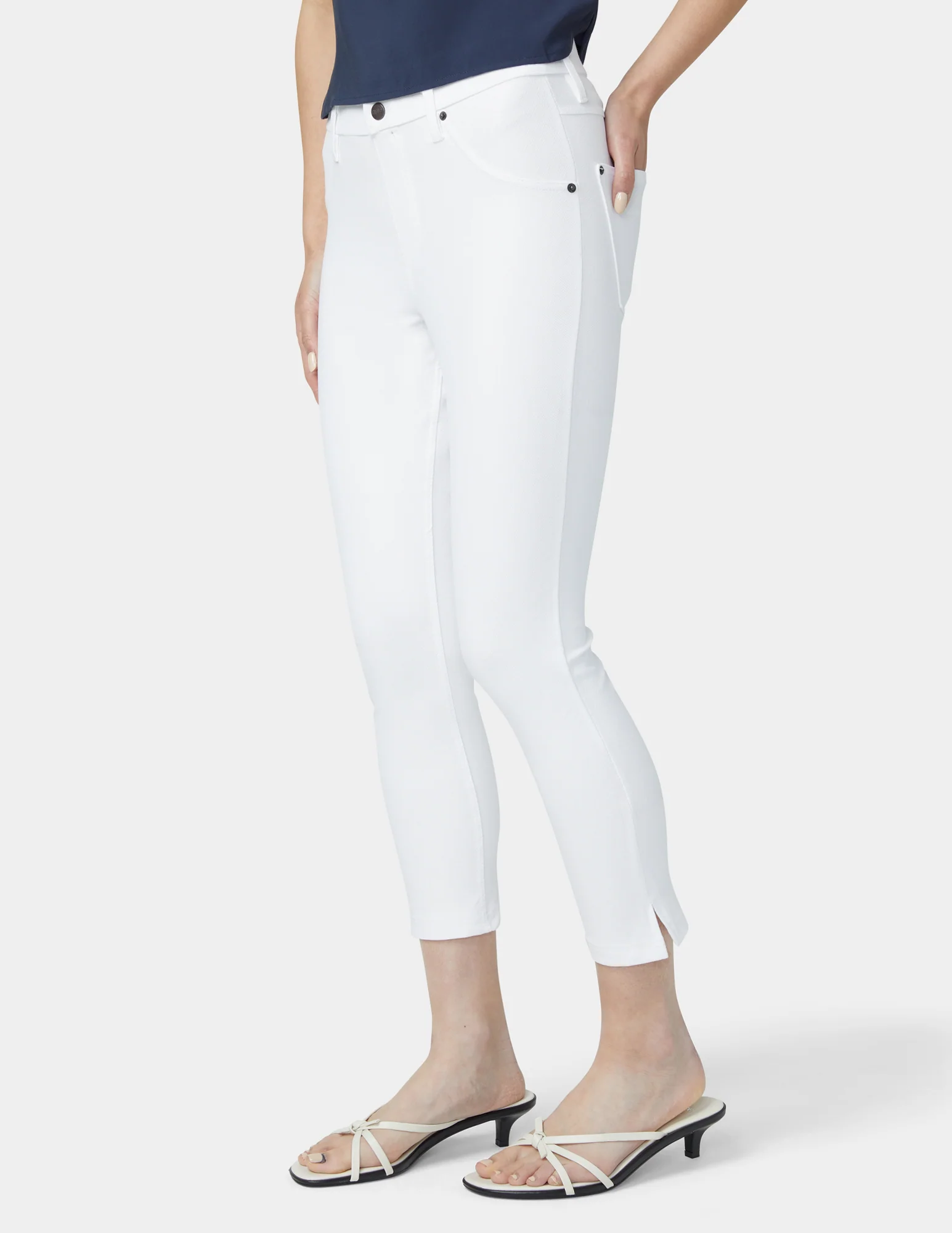 Essential Denim Mid-Rise Capri - Image 4
