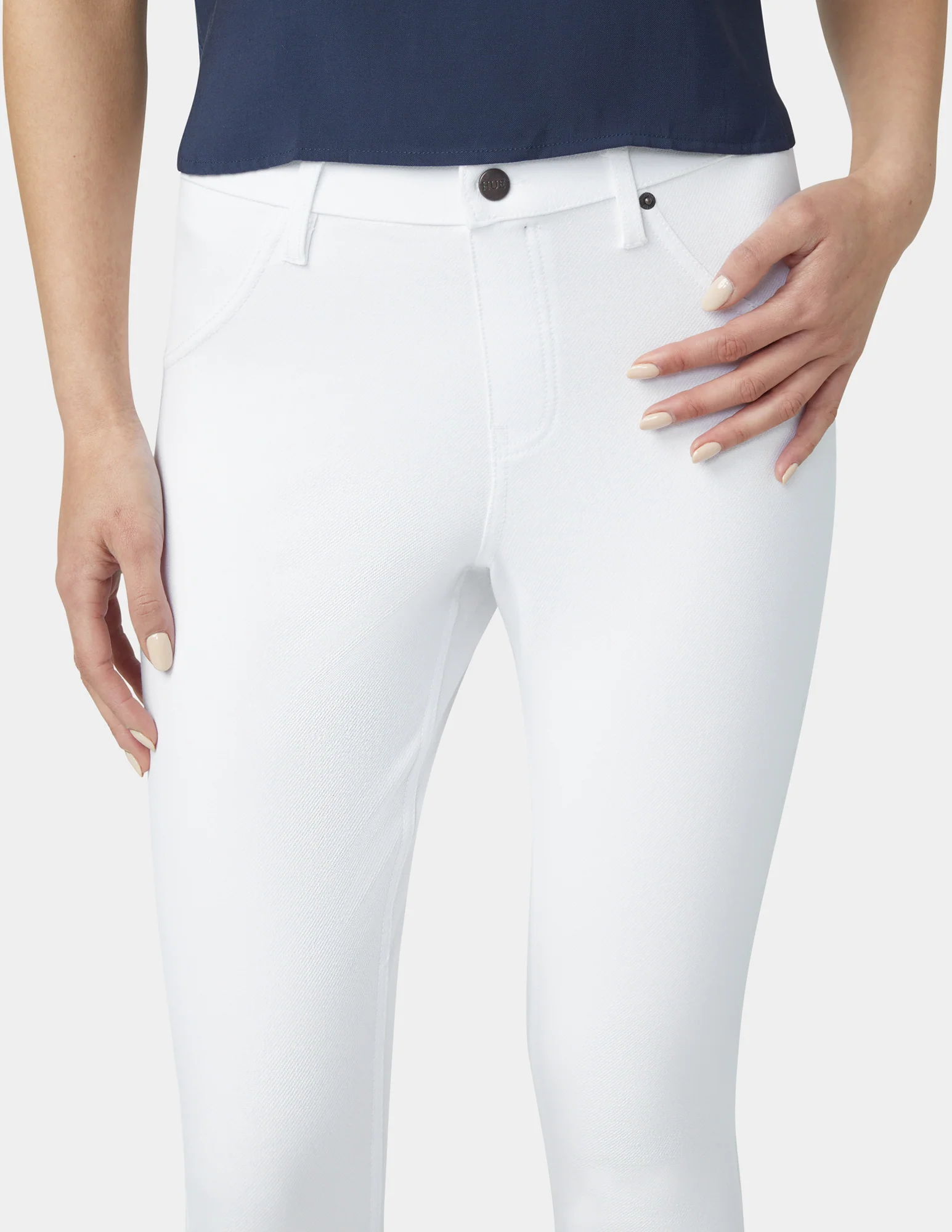 Essential Denim Mid-Rise Capri - Image 5